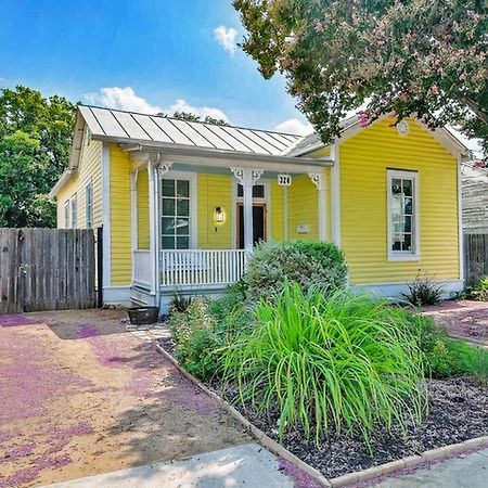 Downtown Historic 2Bdrm, Walk To Riverwalk, Alamo; Beautifully Renovated! Сан Антонио Екстериор снимка
