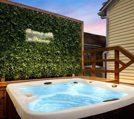 Downtown Historic 2Bdrm, Walk To Riverwalk, Alamo; Beautifully Renovated! Сан Антонио Екстериор снимка