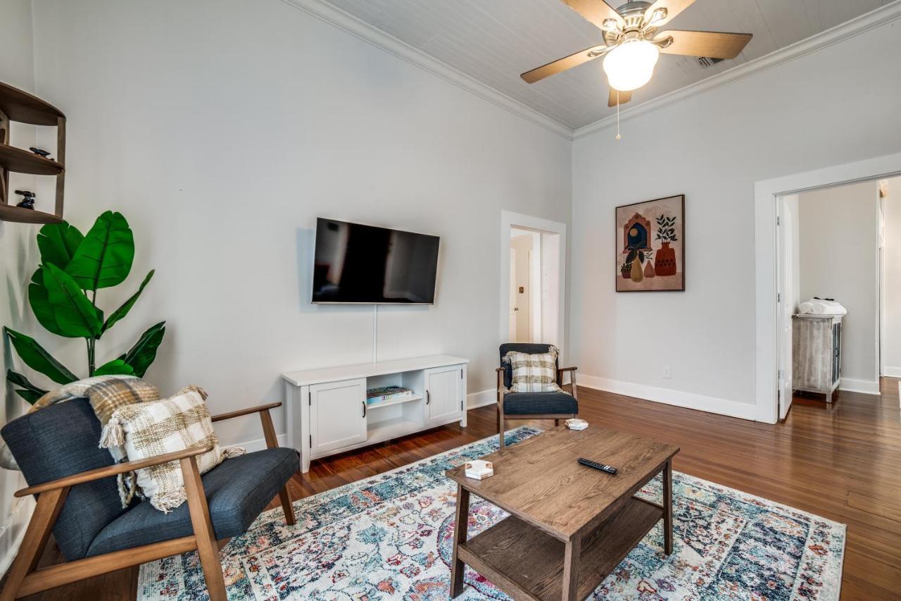 Downtown Historic 2Bdrm, Walk To Riverwalk, Alamo; Beautifully Renovated! Сан Антонио Екстериор снимка